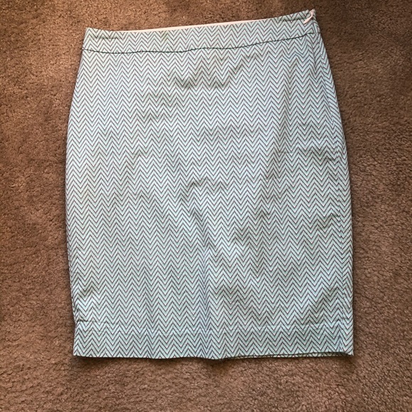 Cute Limited Pencil Skirt! - Picture 5 of 6